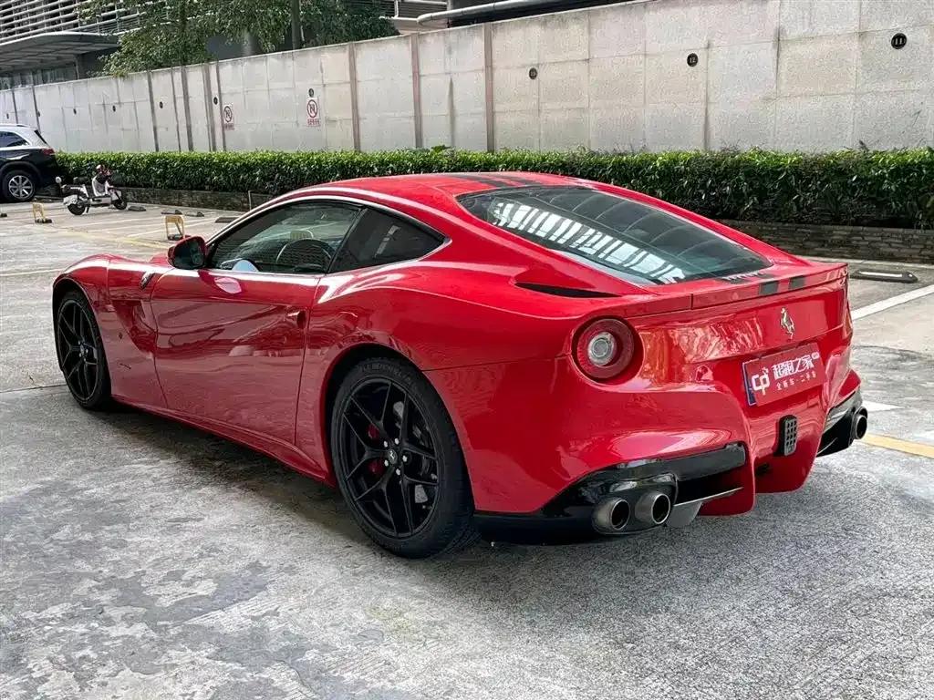 2013 F12berlinetta 6.3L Standard Model — миниатюра 8