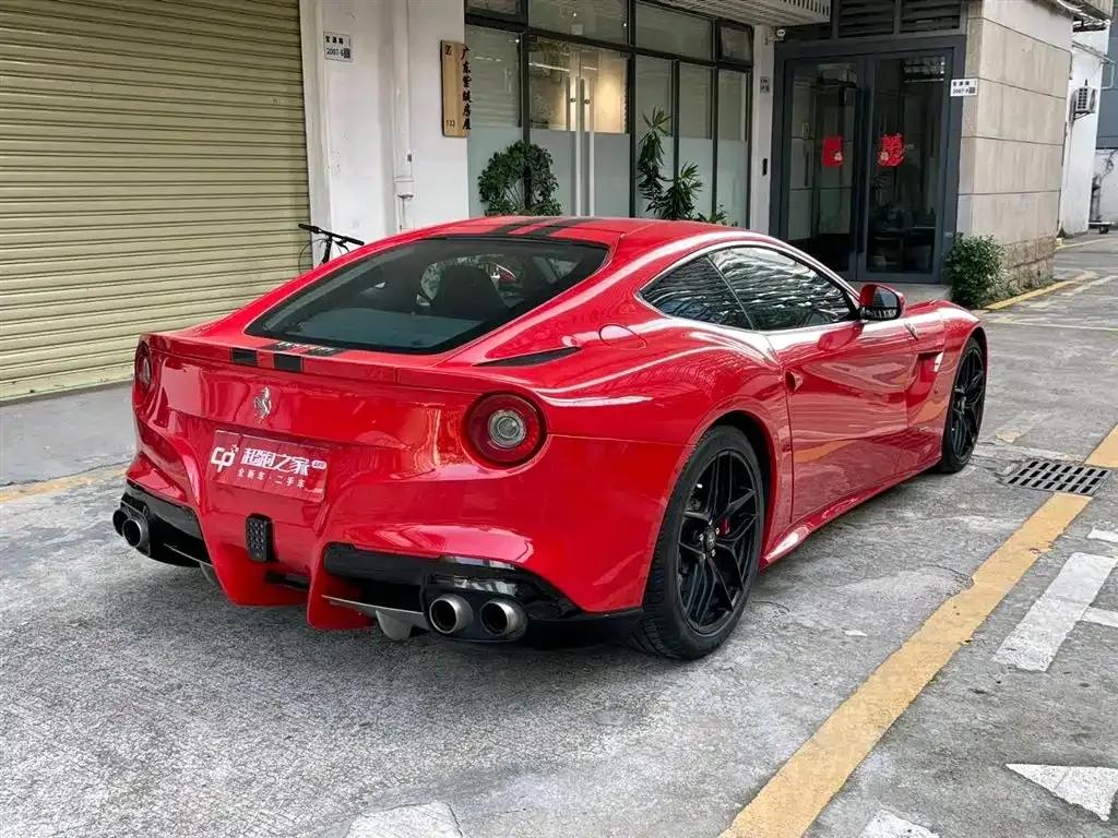 2013 F12berlinetta 6.3L Standard Model — миниатюра 10