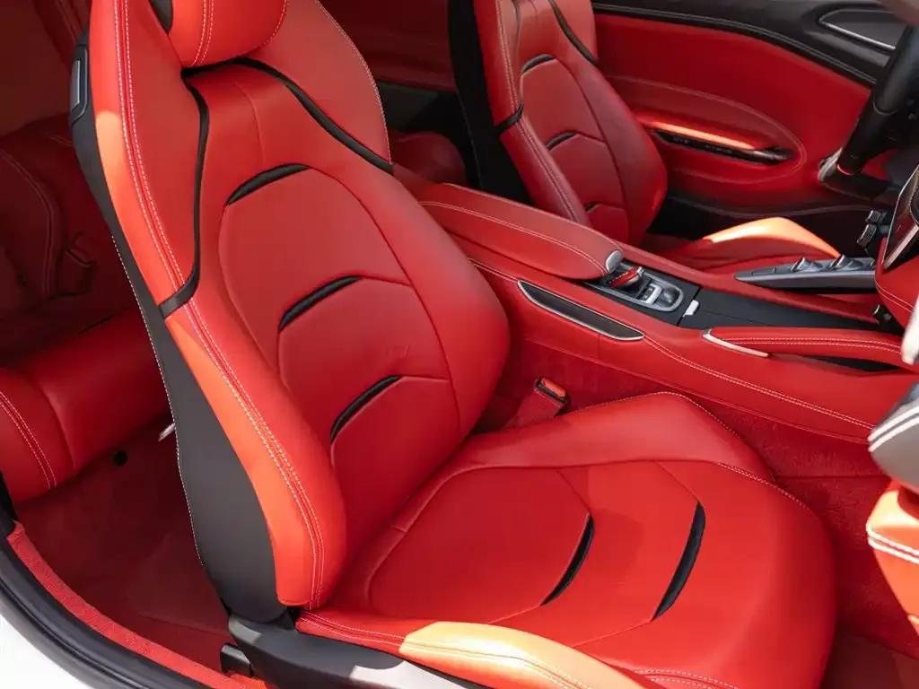 2017 GTC4Lusso 3.9T V8 — миниатюра 17