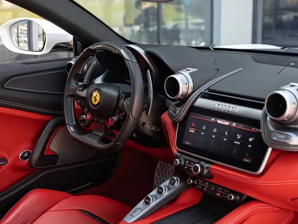 2017 GTC4Lusso 3.9T V8 — миниатюра 10