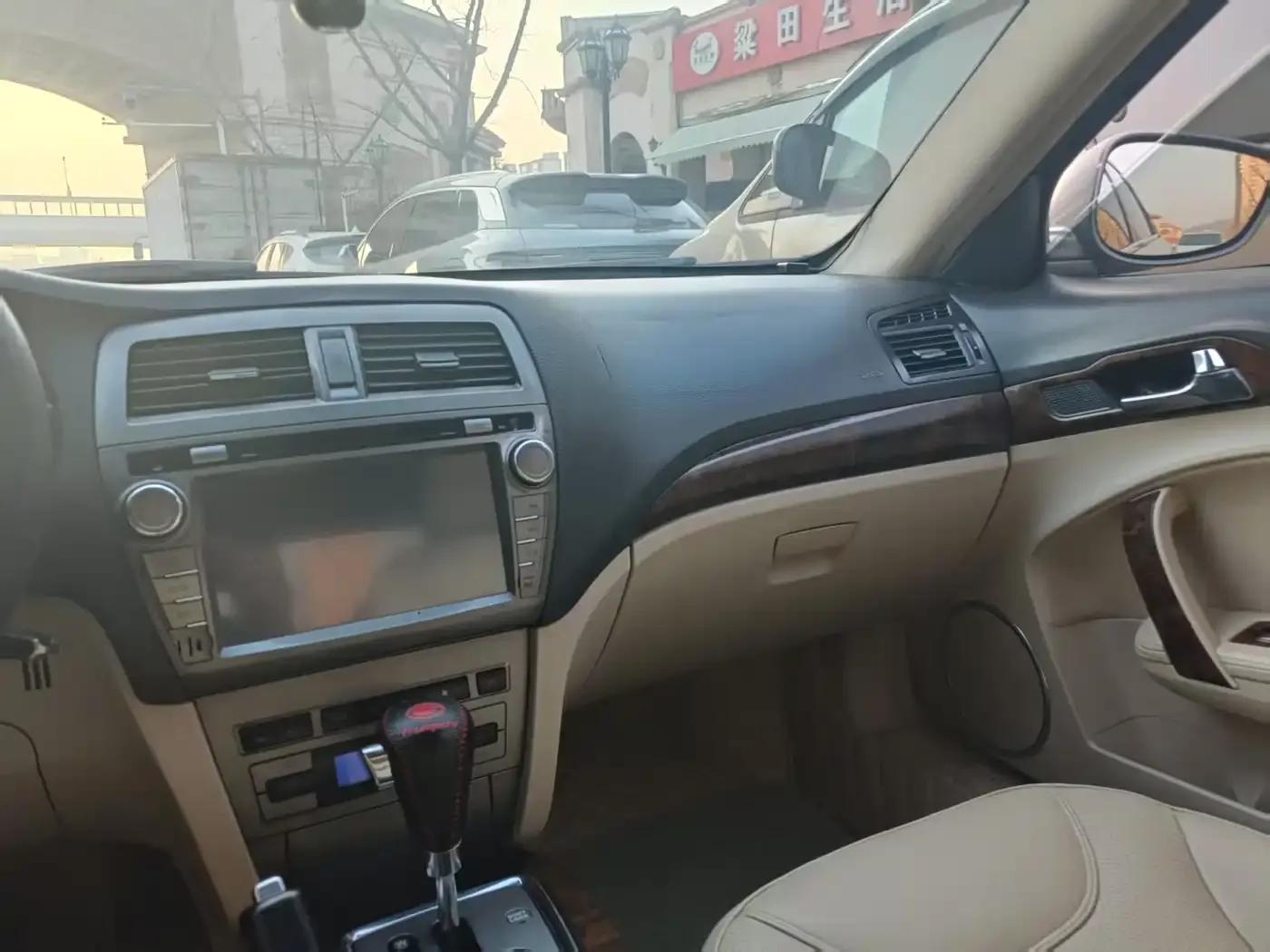 Trumpchi GA5 2012 2.0L Automatic Elite Edition — миниатюра 5