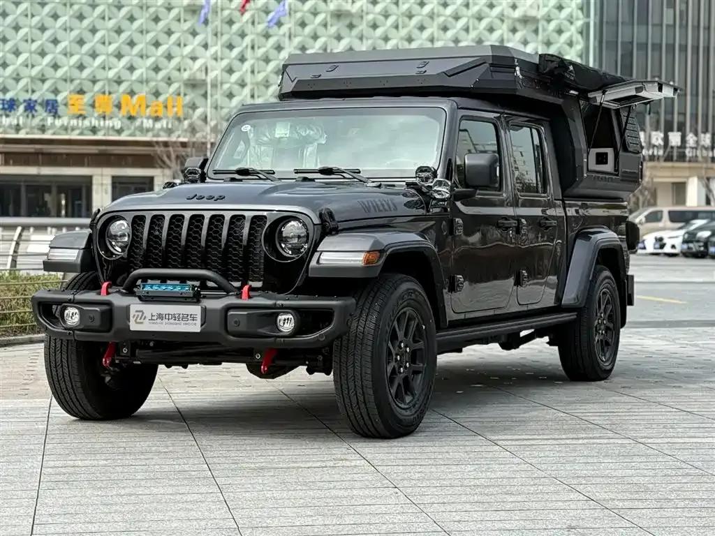 Gladiator 2023 3.6L Overland — миниатюра 3