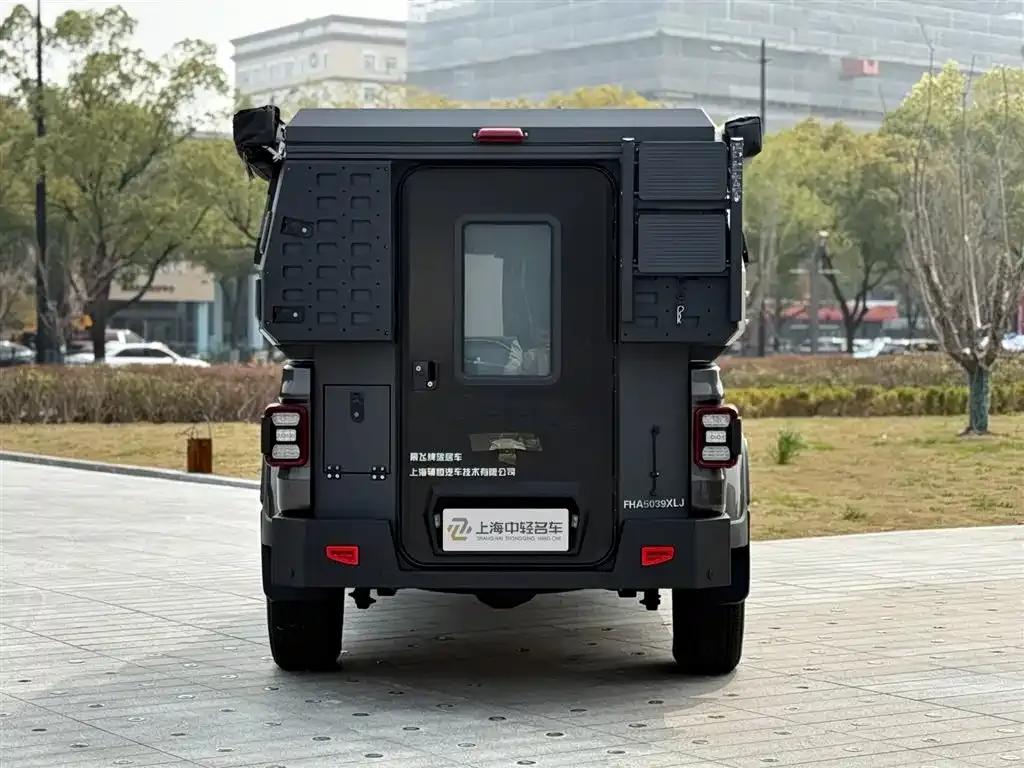 Gladiator 2023 3.6L Overland — миниатюра 21