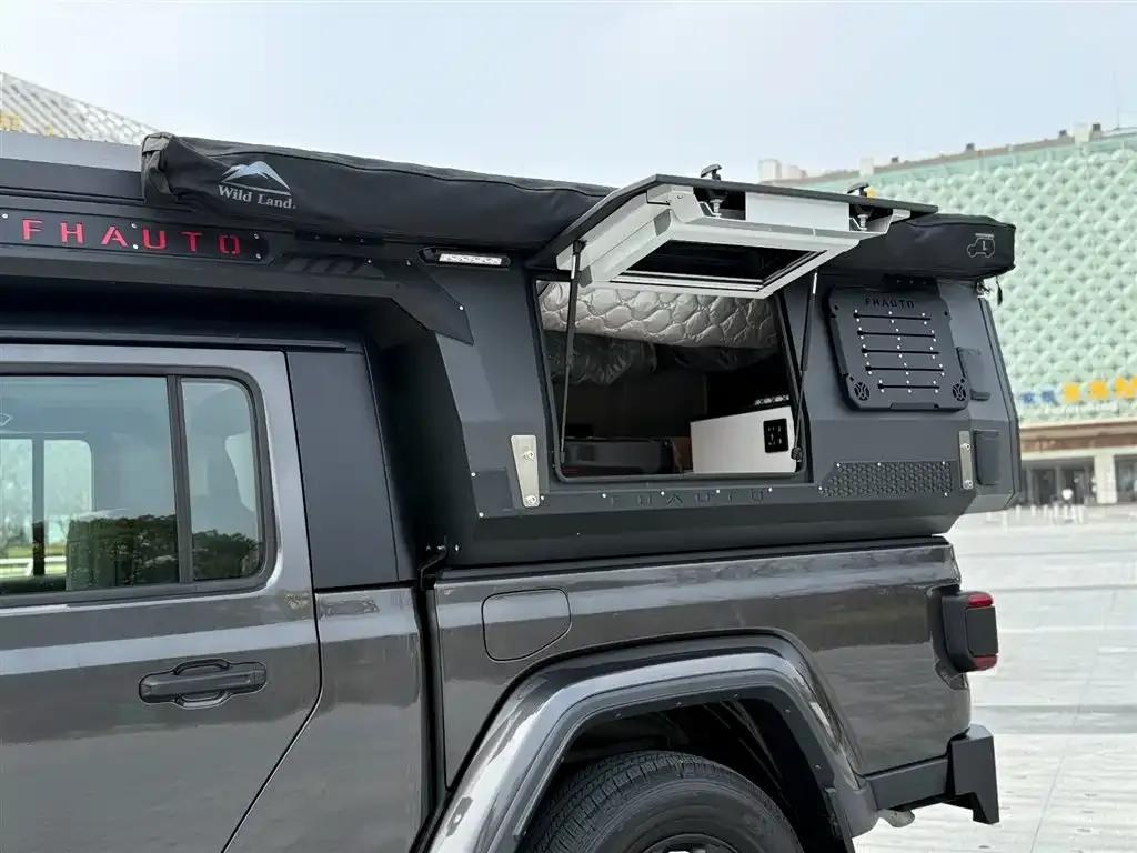 Gladiator 2023 3.6L Overland — миниатюра 26