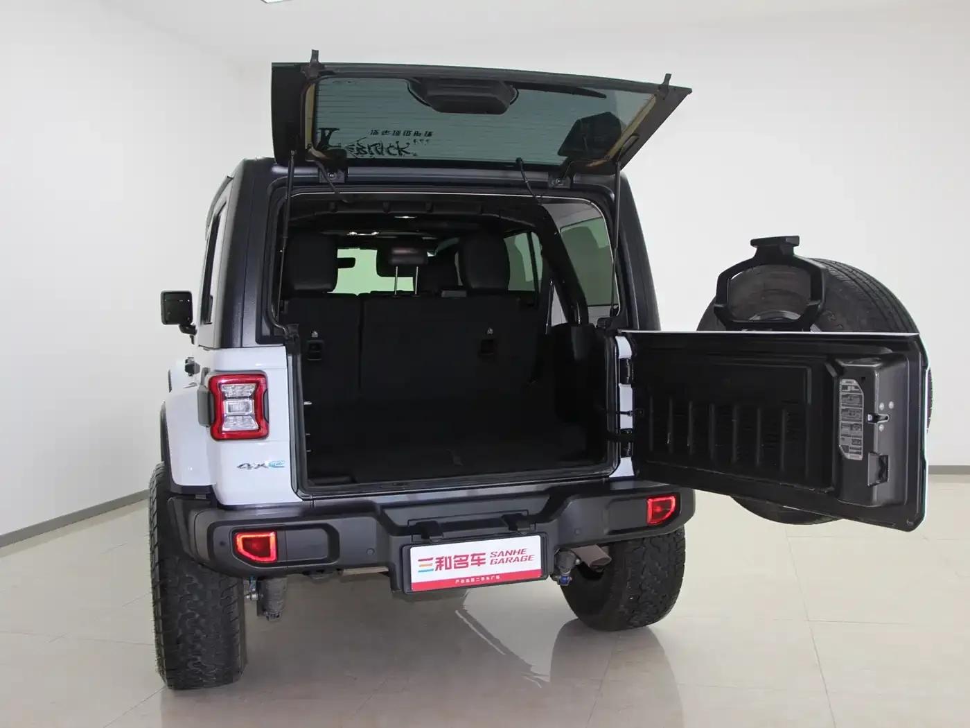 Jeep Wrangler New Energy 2021 Model 4-Door 2.0T 4xe Sahara — миниатюра 13