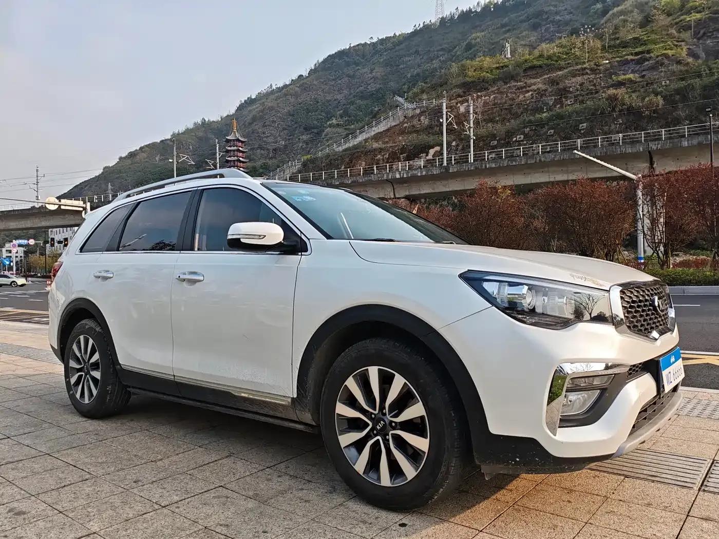 Kia KX7 2017 2.4L Automatic 2WD GLS 5-seater — миниатюра 3