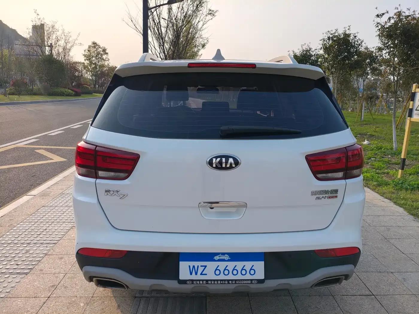 Kia KX7 2017 2.4L Automatic 2WD GLS 5-seater — миниатюра 7