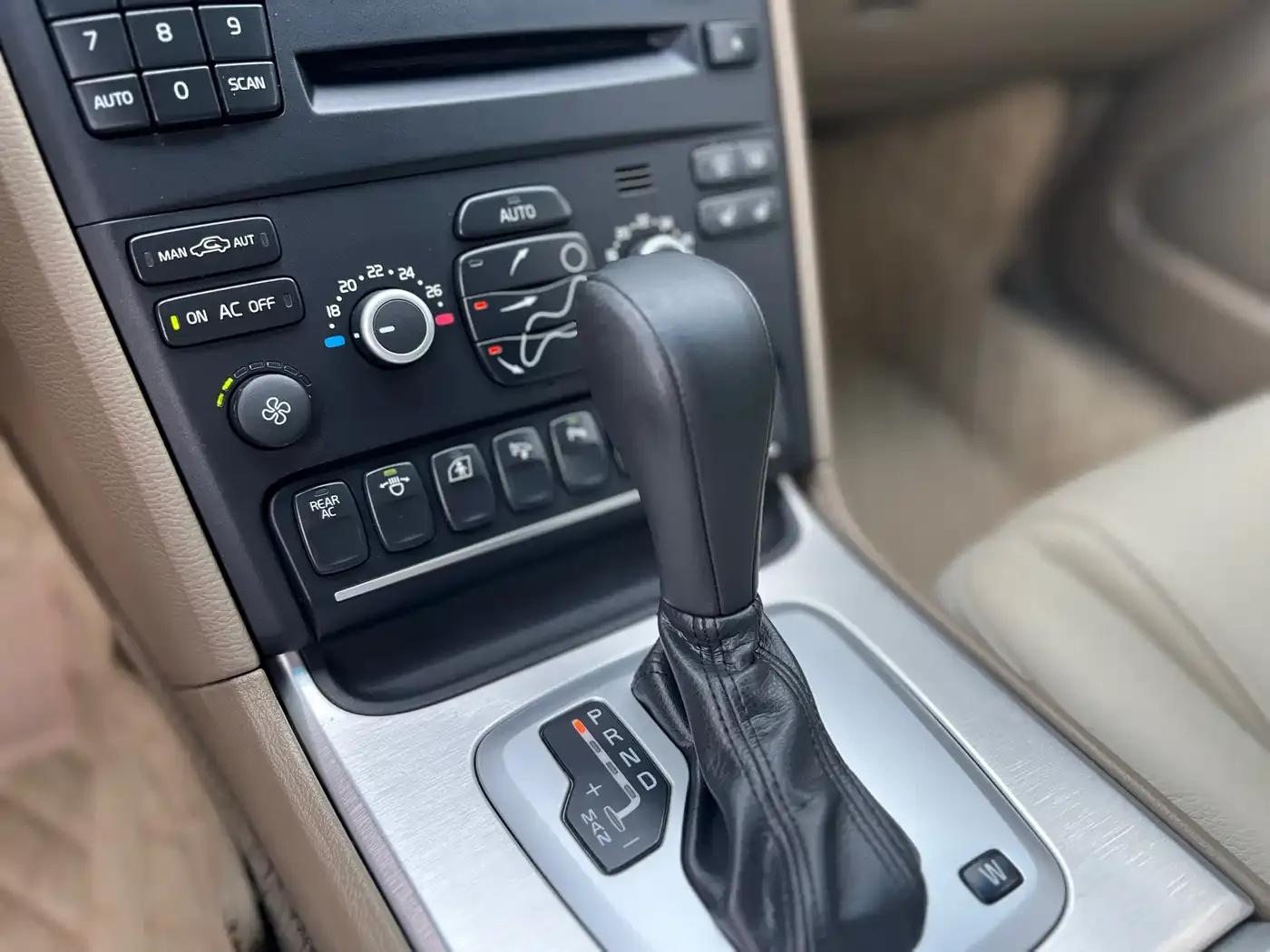 2014 XC Classic T5 Luxury Edition — миниатюра 15