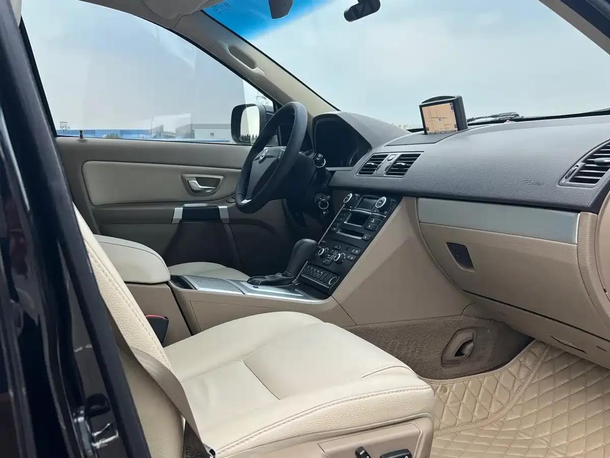 2014 XC Classic T5 Luxury Edition — миниатюра 17