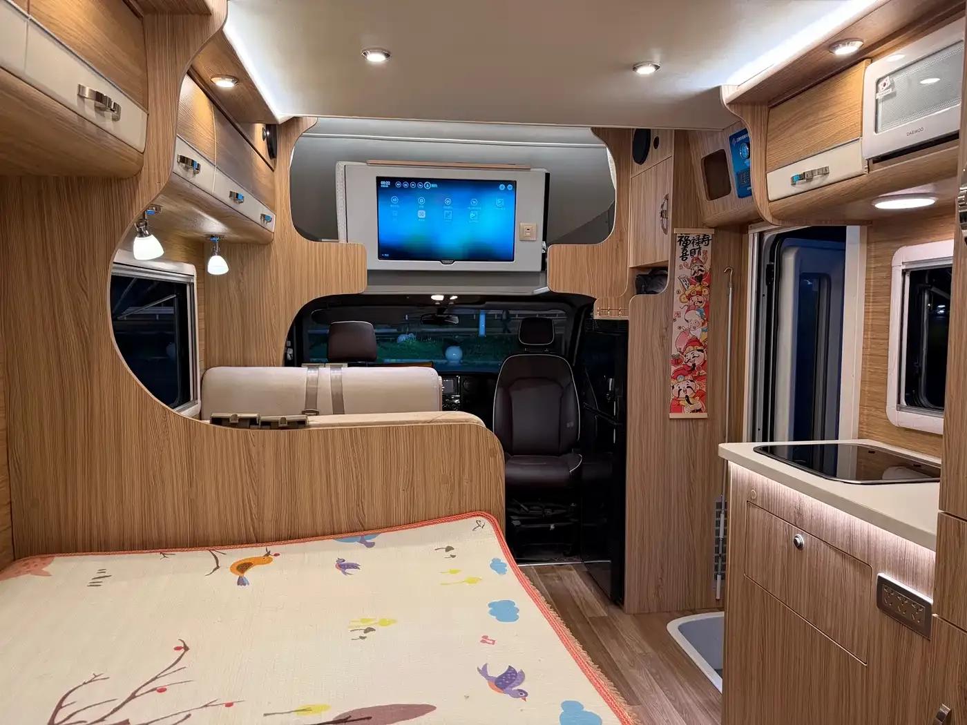Iveco Daily 2018 3.0T Extra Long Wheelbase High Roof Commercial Van F1C — миниатюра 6
