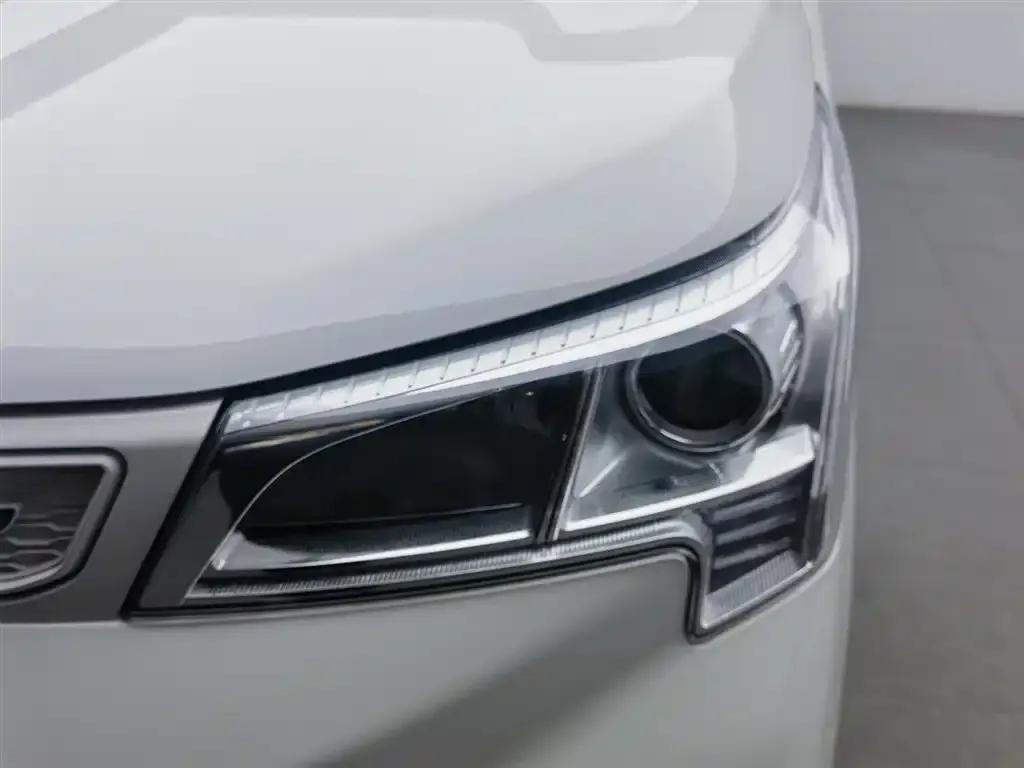 Fengguang E380 2023 Standard Edition - Comfort 7-seater — миниатюра 7