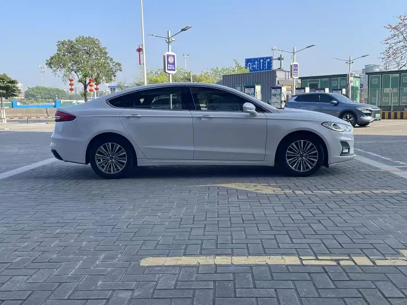Mondeo PHEV 2018 2.0 PHEV Intelligent Control Fashion Model (National VI Emission Standard) — миниатюра 4