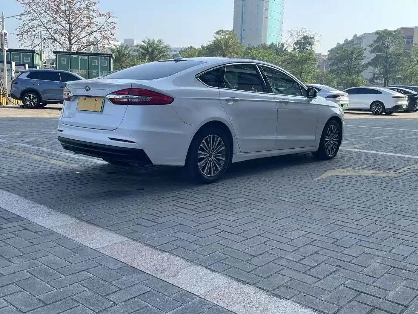 Mondeo PHEV 2018 2.0 PHEV Intelligent Control Fashion Model (National VI Emission Standard) — миниатюра 6