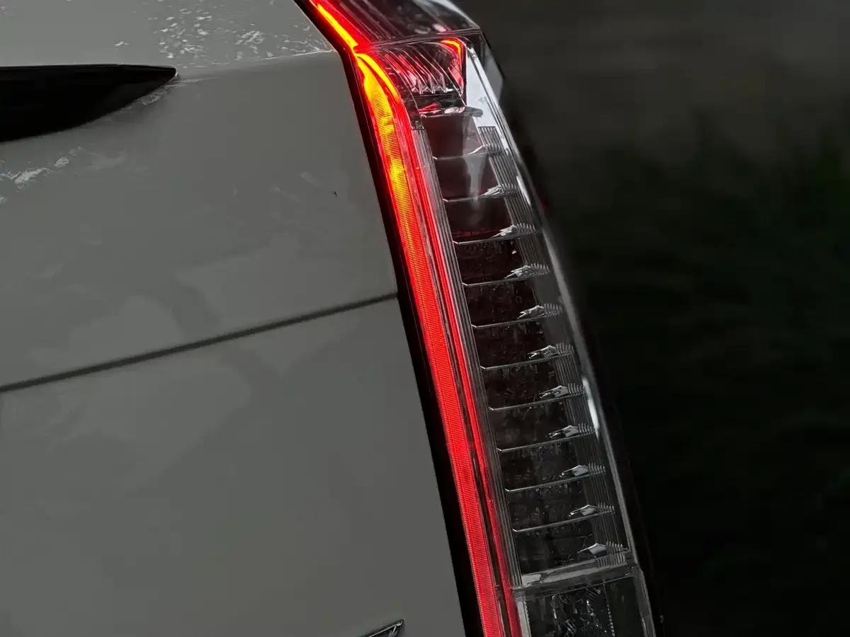 2012 Cadillac CTS (Imported) 6.2L CTS-V COUPE — миниатюра 18