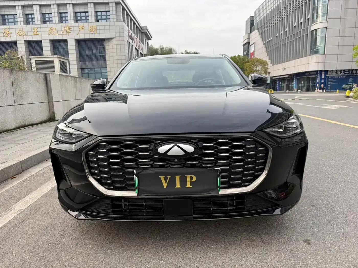 Fengyun A8L 2025 1.5TGDI Comfort Model (145km/h) — миниатюра 1