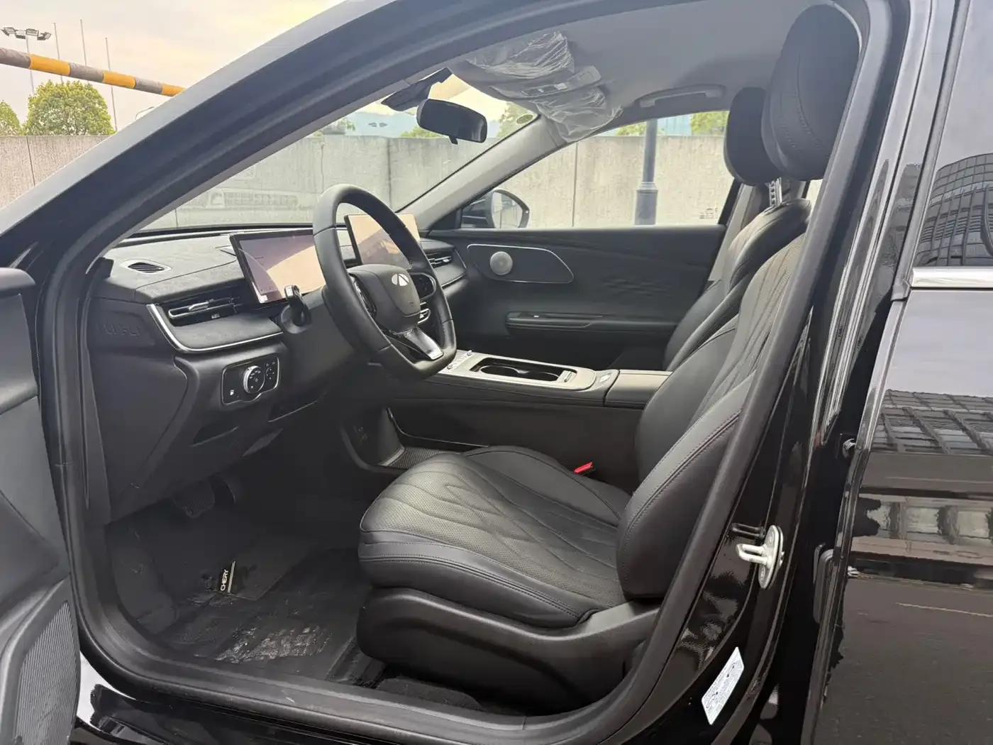 Fengyun A8L 2025 1.5TGDI Comfort Model (145km/h) — миниатюра 6