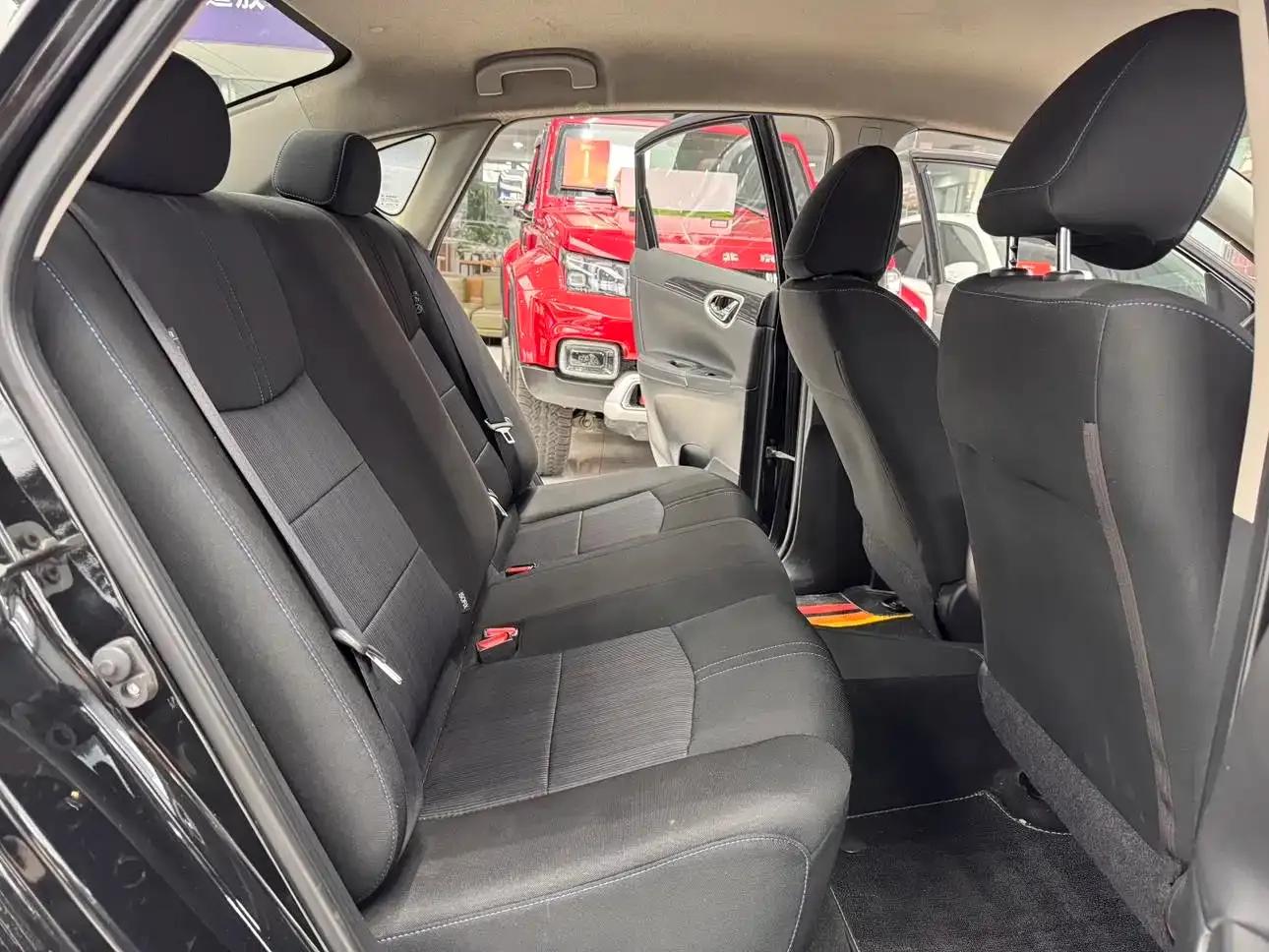 Nissan Sylphy EV 2018 Smart Edition — миниатюра 19