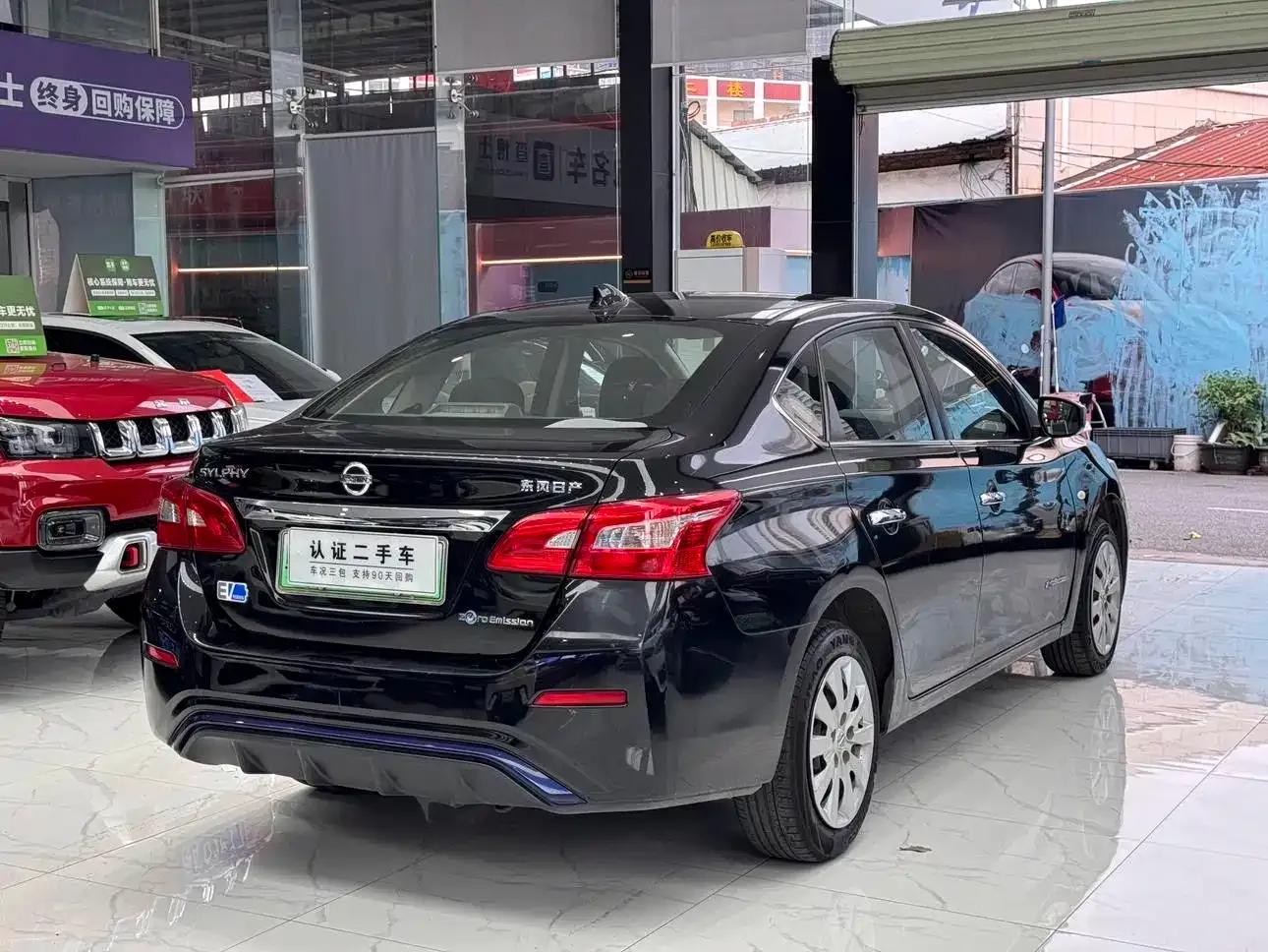 Nissan Sylphy EV 2018 Smart Edition — миниатюра 3