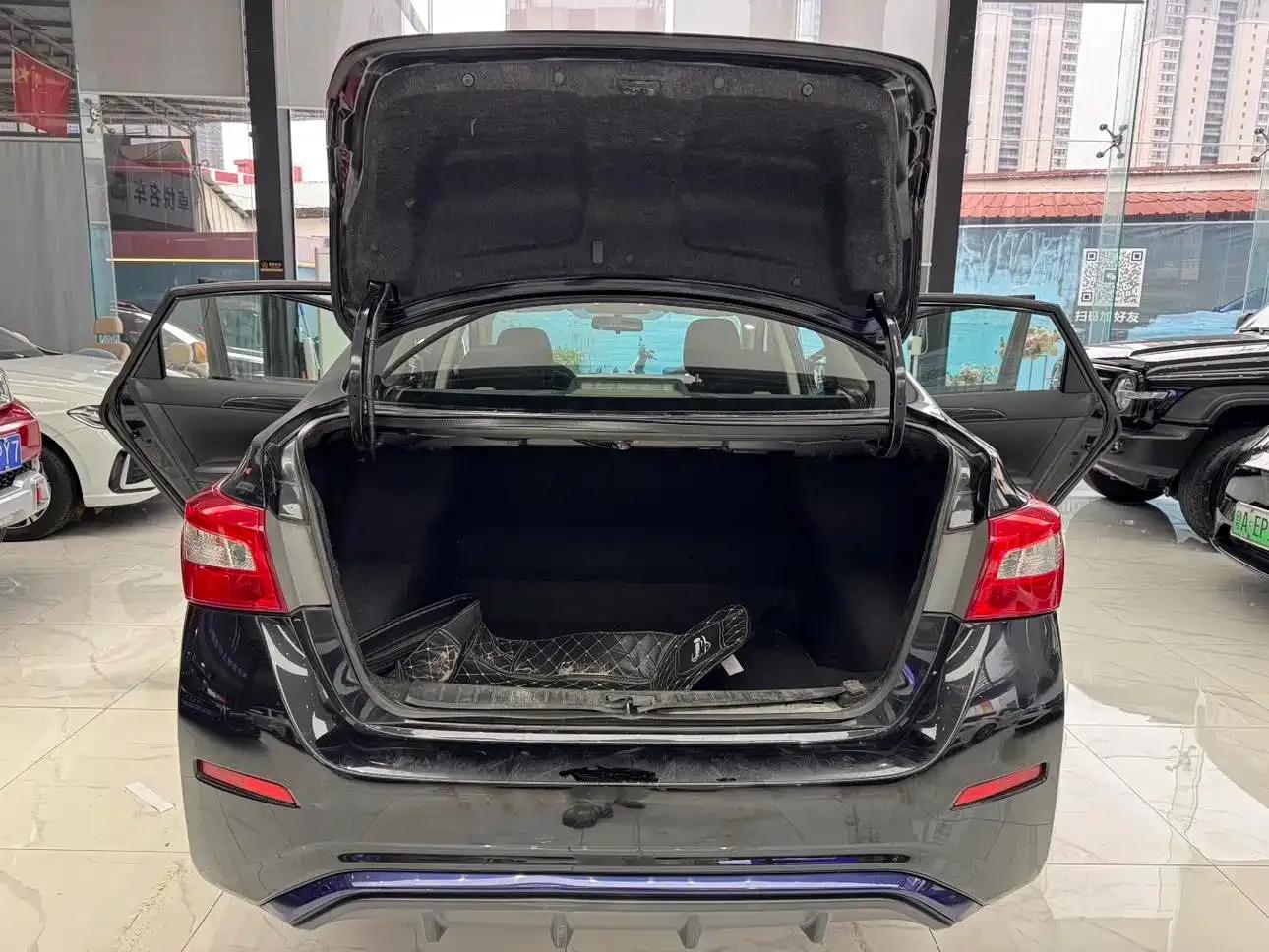 Nissan Sylphy EV 2018 Smart Edition — миниатюра 26
