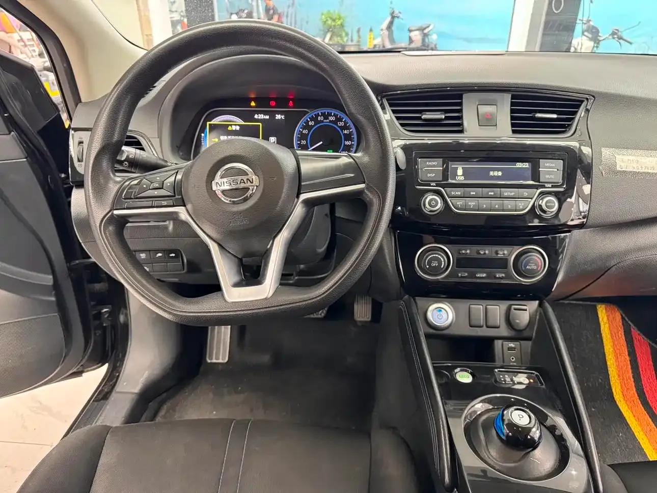 Nissan Sylphy EV 2018 Smart Edition — миниатюра 7