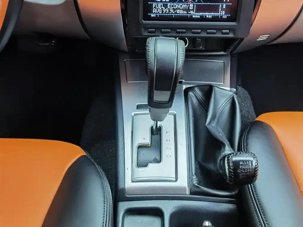 2013 Pajero Sport 3.0L Automatic 4WD Executive Edition — миниатюра 13