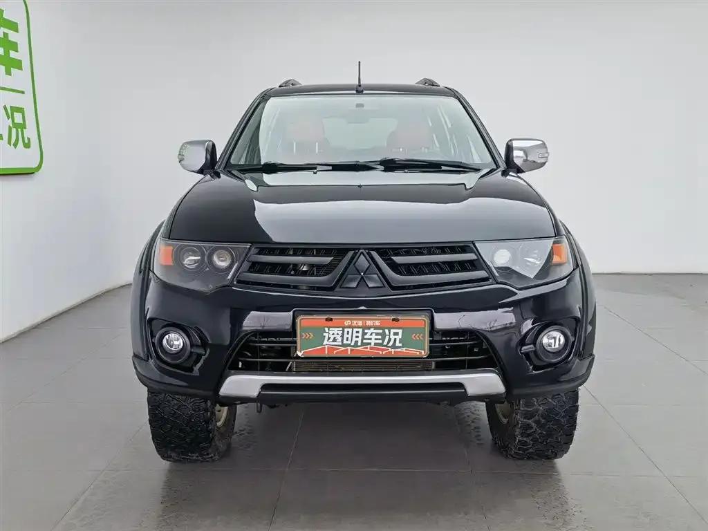 2013 Pajero Sport 3.0L Automatic 4WD Executive Edition — миниатюра 3