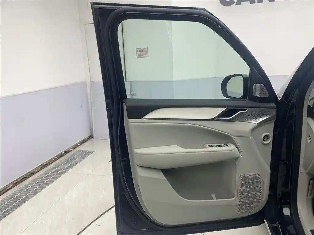 Volvo EM90 2025 Ultra 6-seater — миниатюра 14