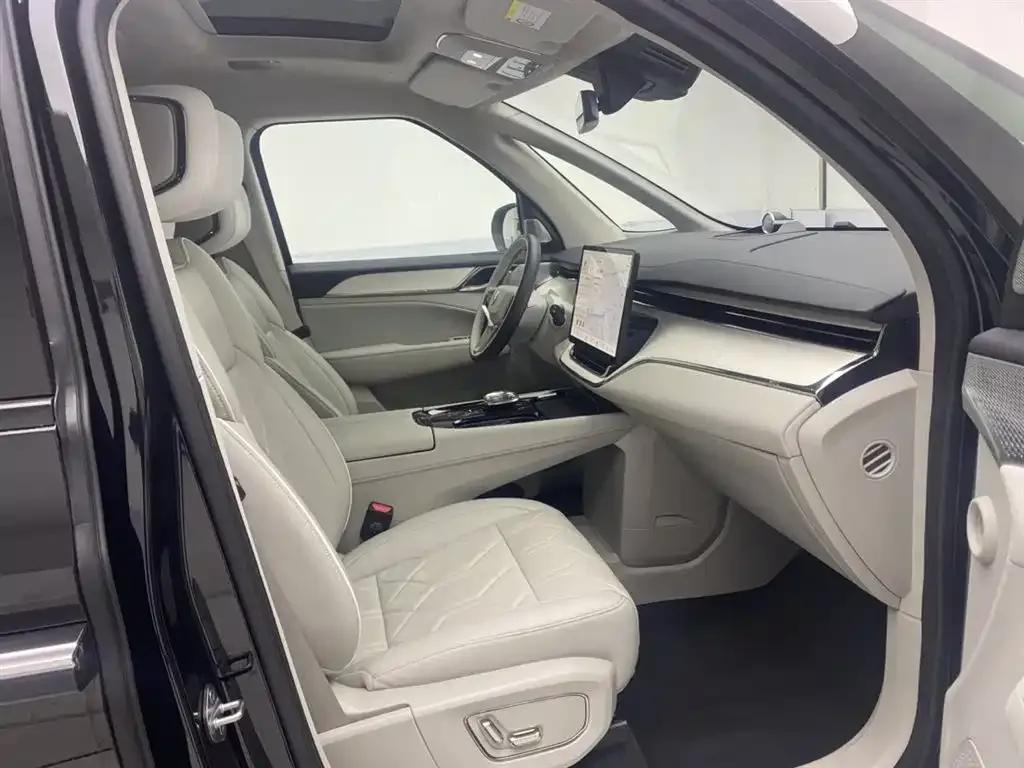 Volvo EM90 2025 Ultra 6-seater — миниатюра 16