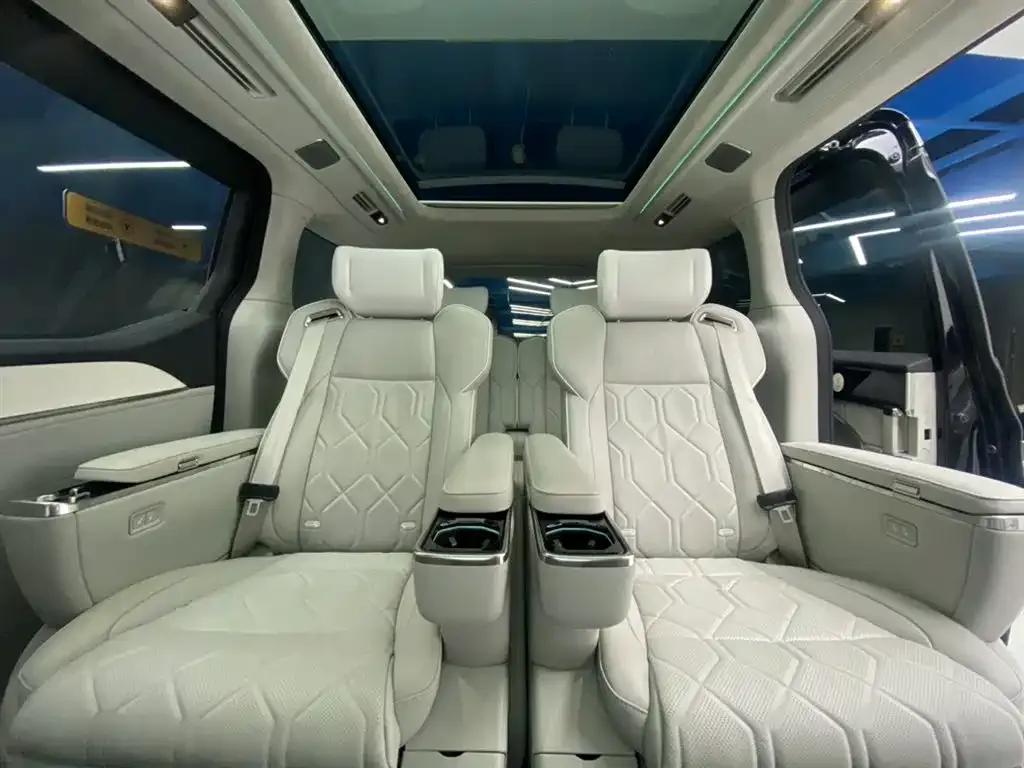 Volvo EM90 2025 Ultra 6-seater — миниатюра 20