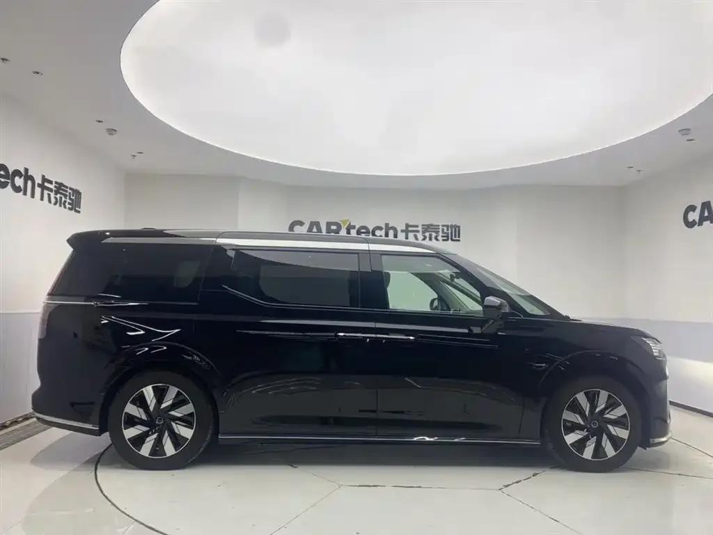 Volvo EM90 2025 Ultra 6-seater — миниатюра 4