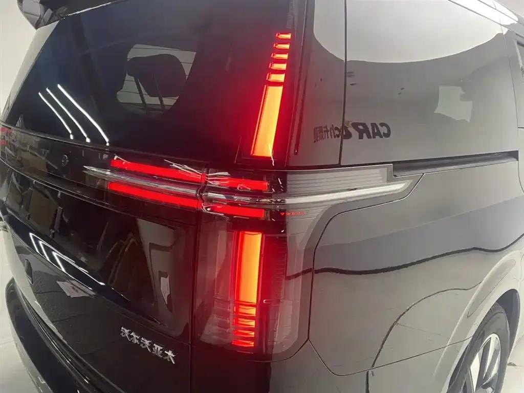 Volvo EM90 2025 Ultra 6-seater — миниатюра 10