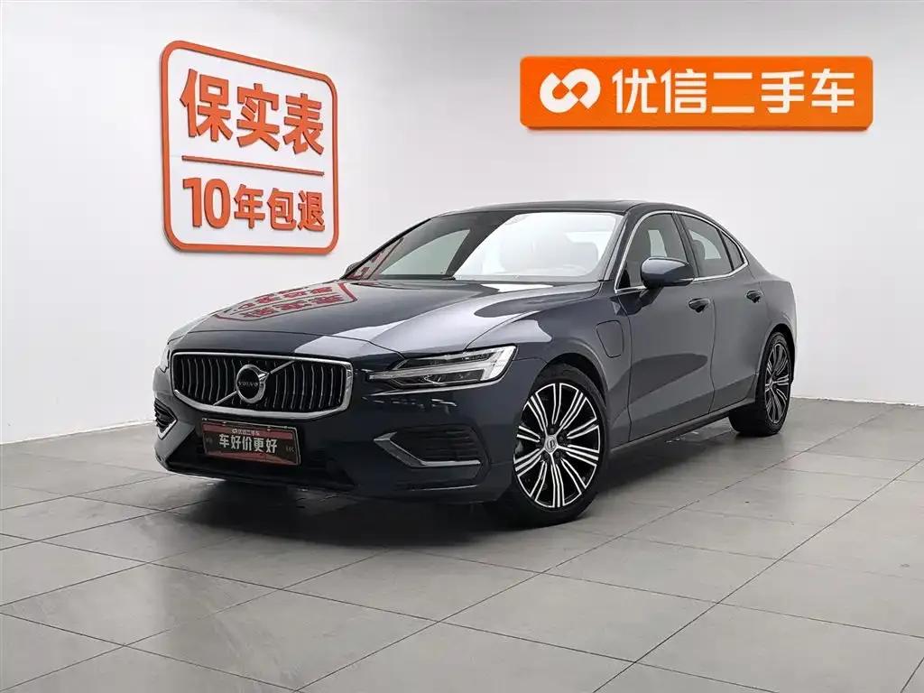 2022 Volvo S60 Plug-in Hybrid Facelift T8 E-Drive Hybrid AWD Inscription Luxury Edition — миниатюра 1
