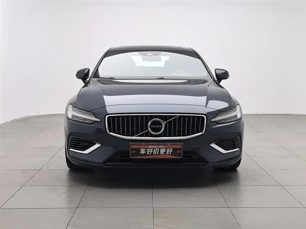 2022 Volvo S60 Plug-in Hybrid Facelift T8 E-Drive Hybrid AWD Inscription Luxury Edition — миниатюра 3