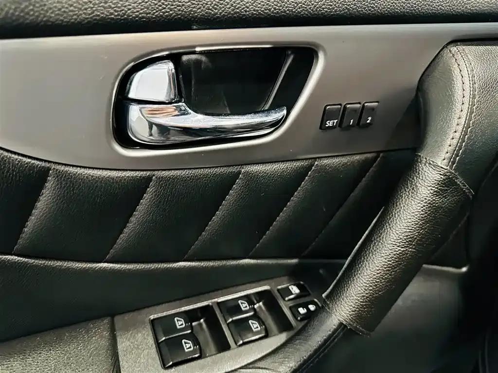 Infiniti FX 2011 FX35 Super Edition — миниатюра 17