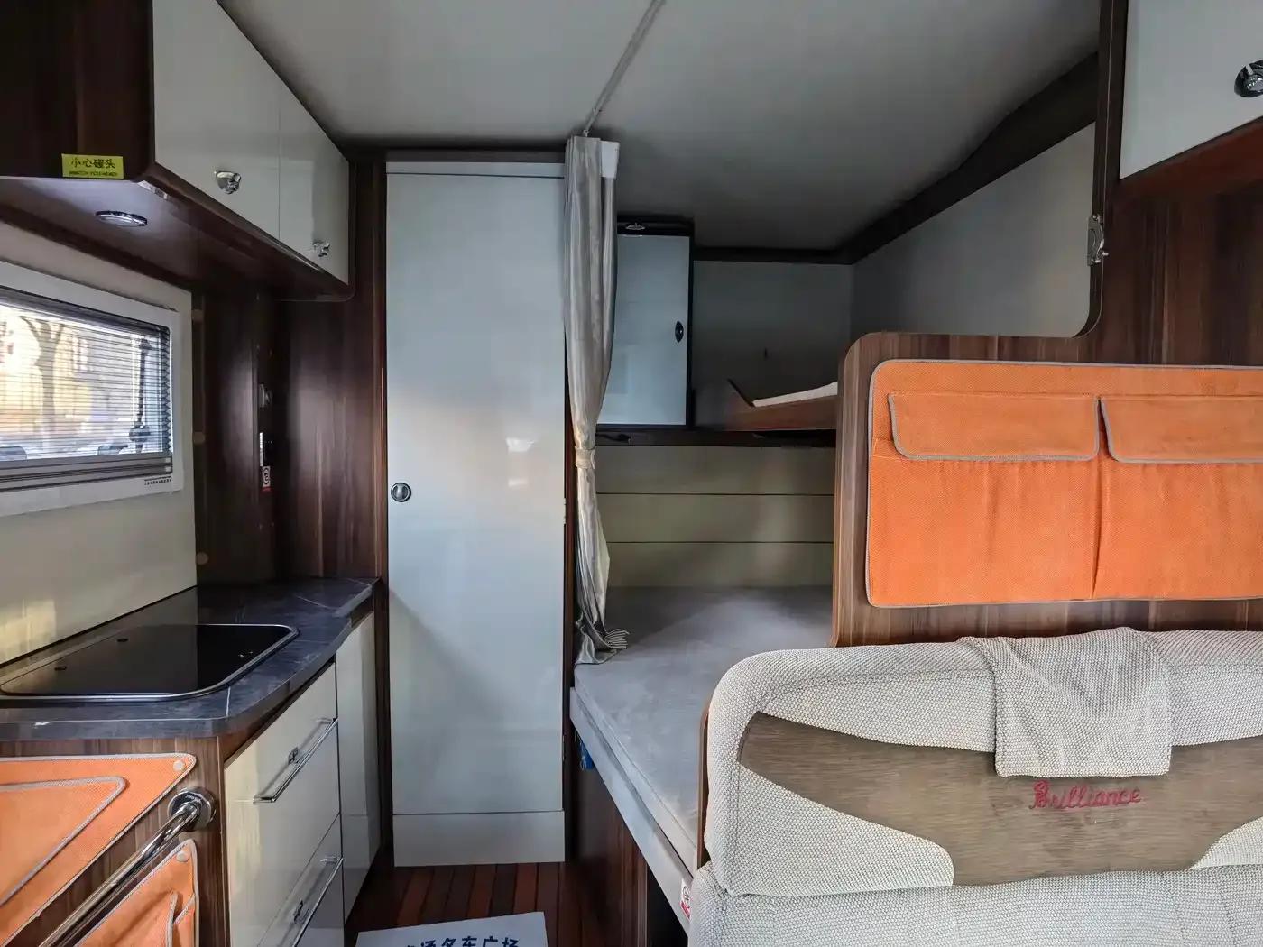 Tuoruister C-type single-slide-out motorhome, 2019 model, 3.0T manual transmission. — миниатюра 13