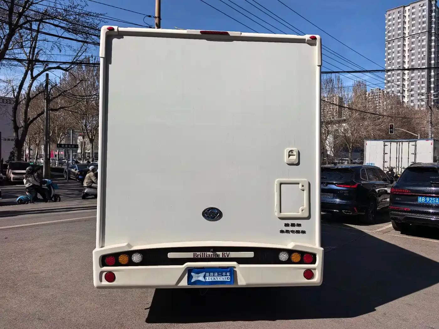 Tuoruister C-type single-slide-out motorhome, 2019 model, 3.0T manual transmission. — миниатюра 5