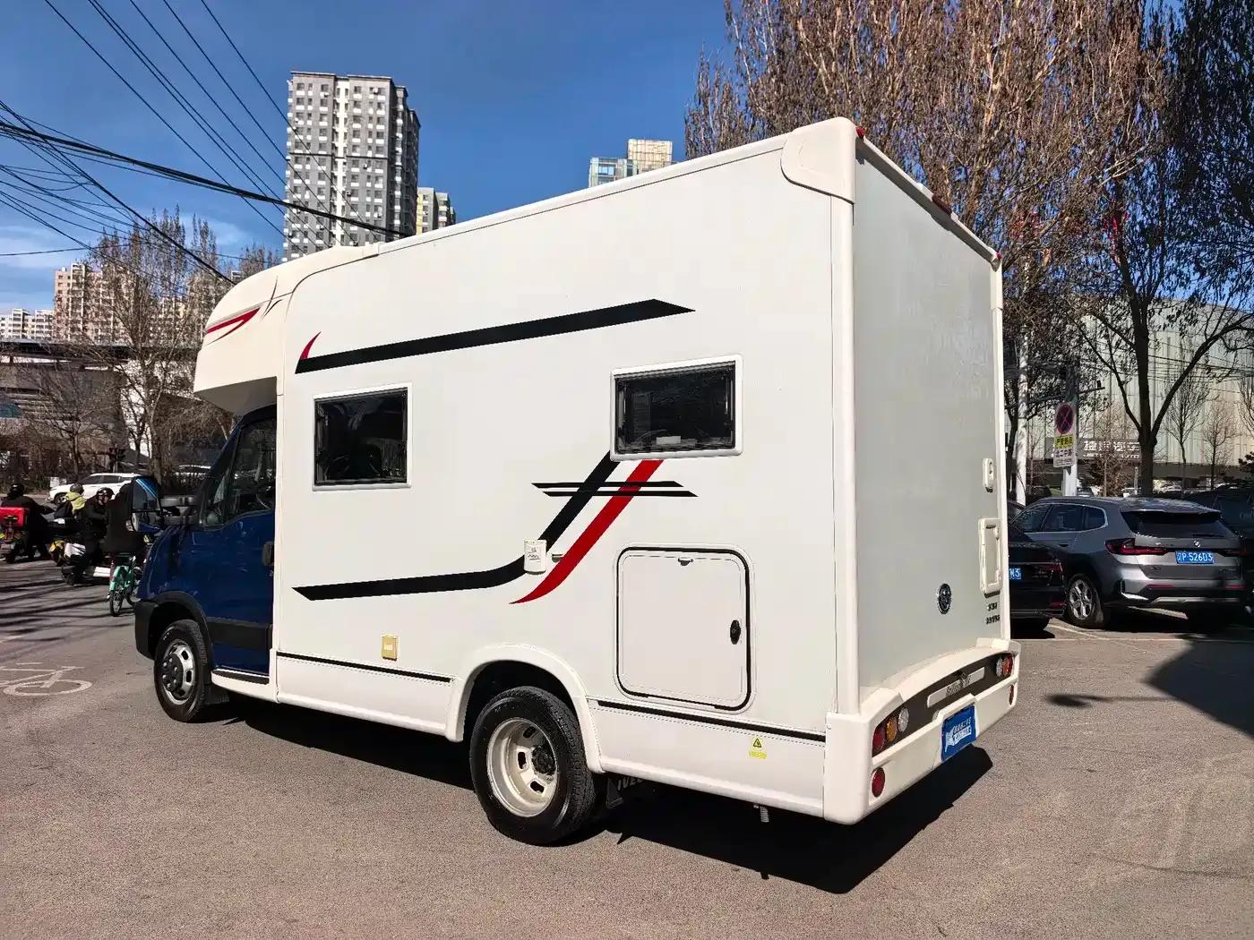 Tuoruister C-type single-slide-out motorhome, 2019 model, 3.0T manual transmission. — миниатюра 6