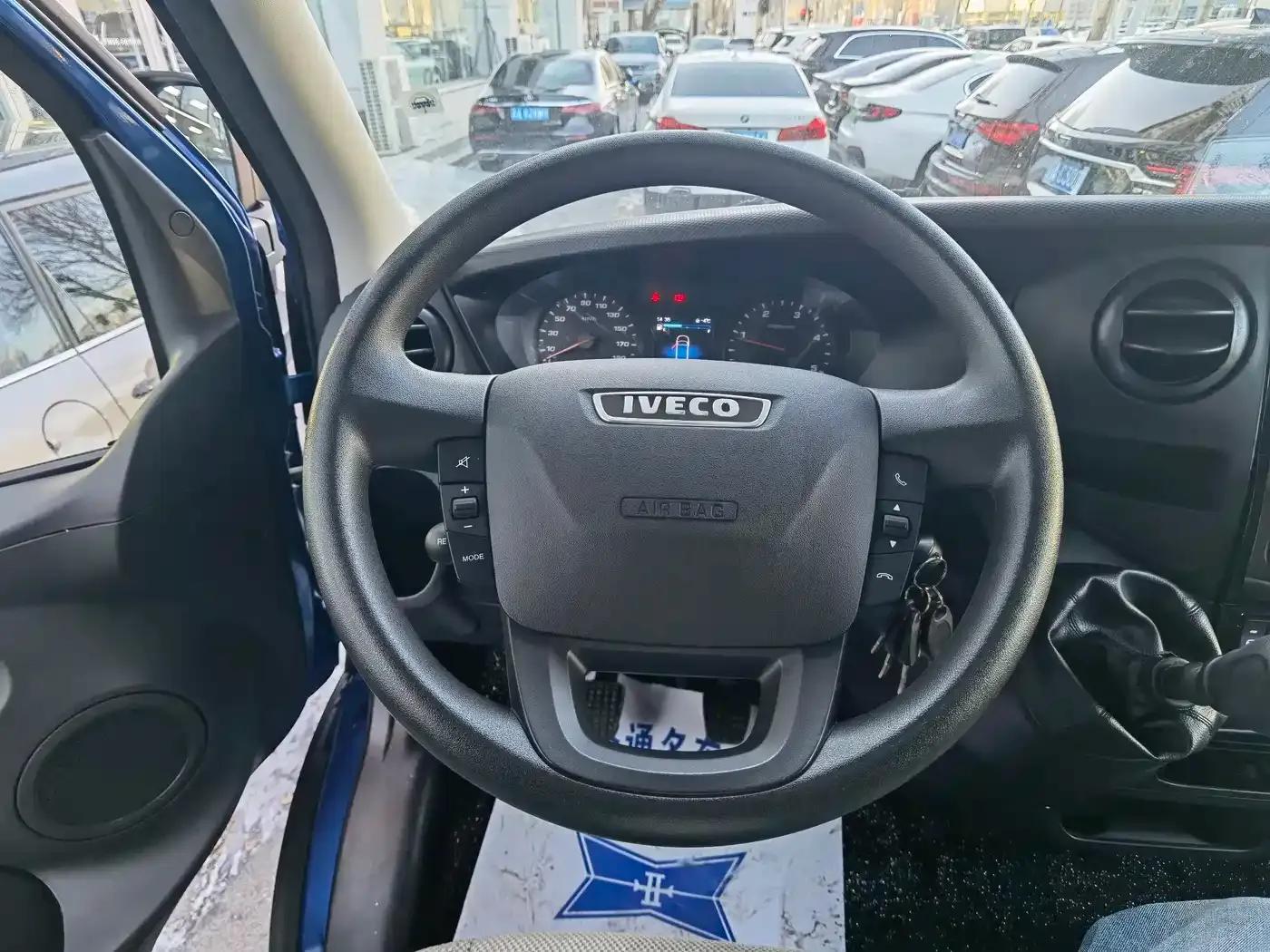 Tuoruister C-type single-slide-out motorhome, 2019 model, 3.0T manual transmission. — миниатюра 9