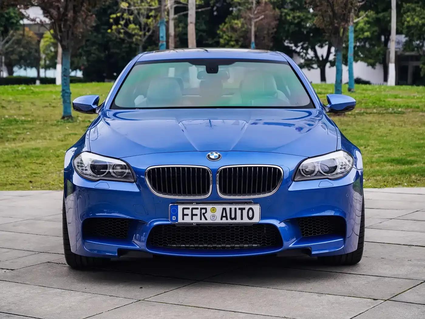 2012 BMW M5 — миниатюра 2