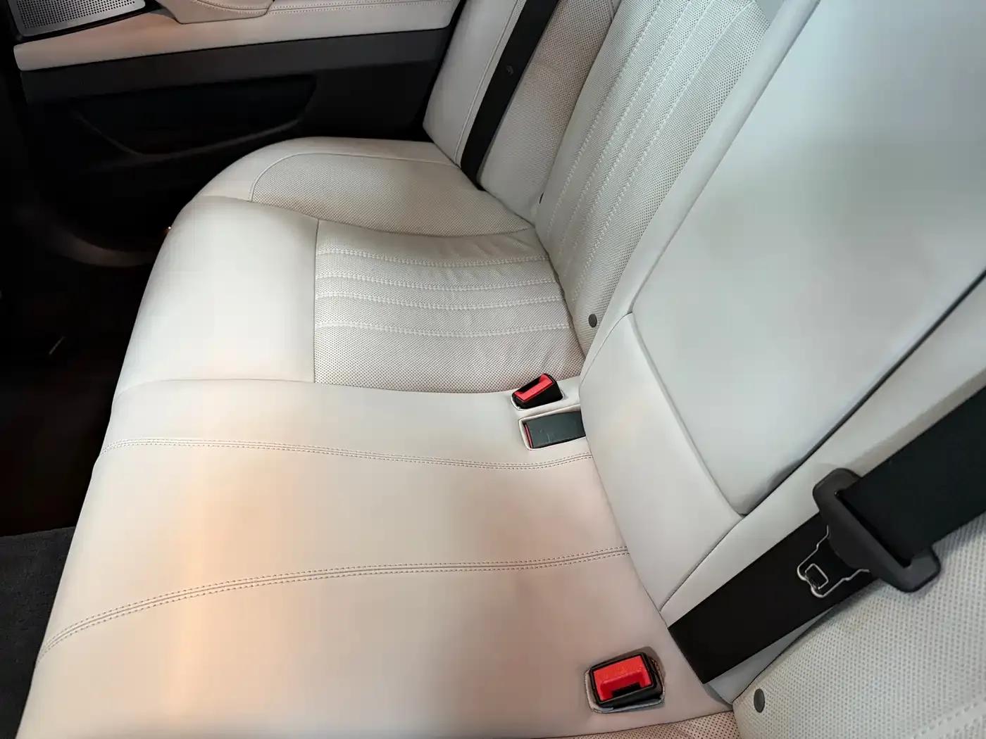 2012 BMW M5 — миниатюра 16