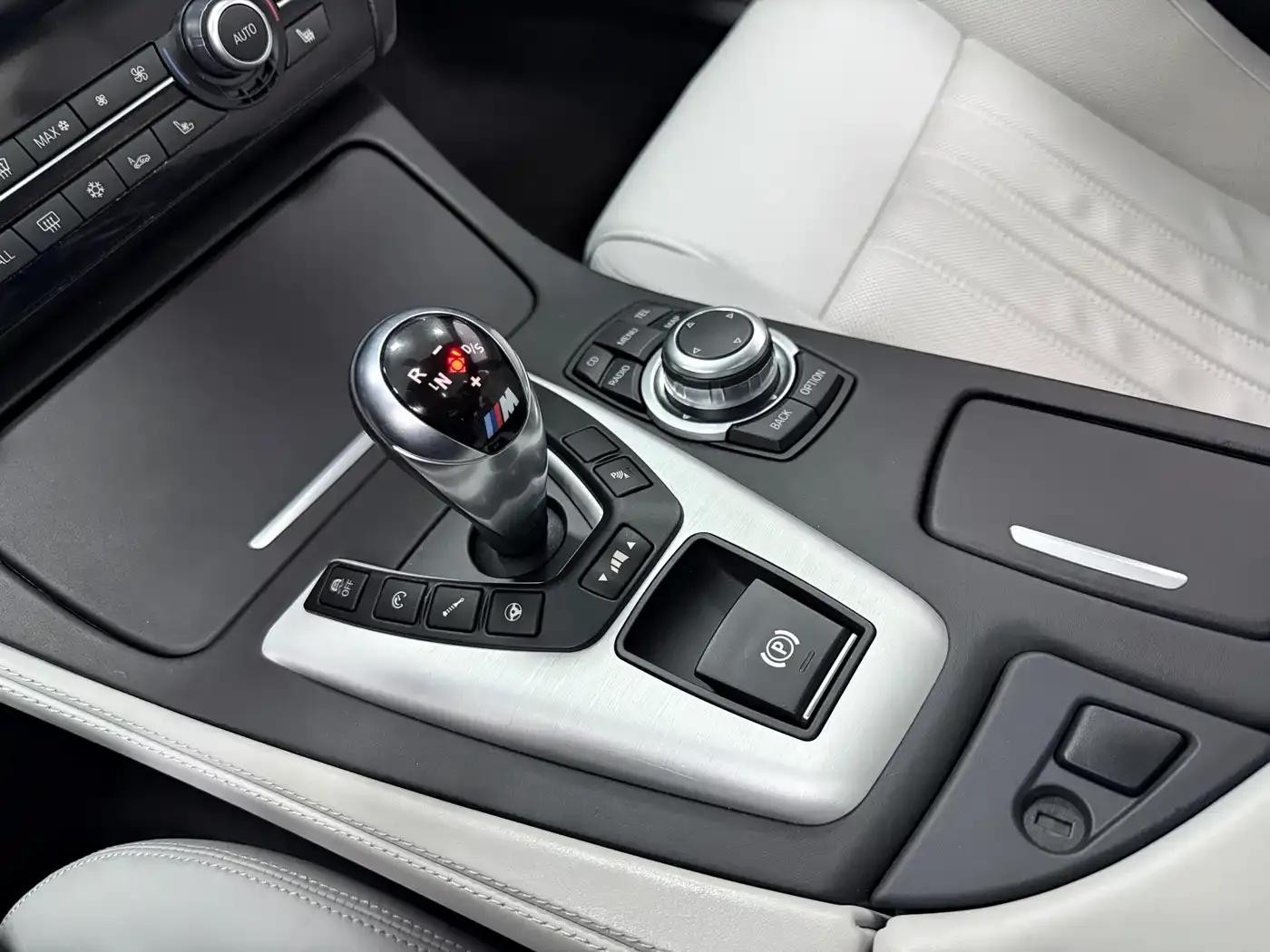 2012 BMW M5 — миниатюра 26