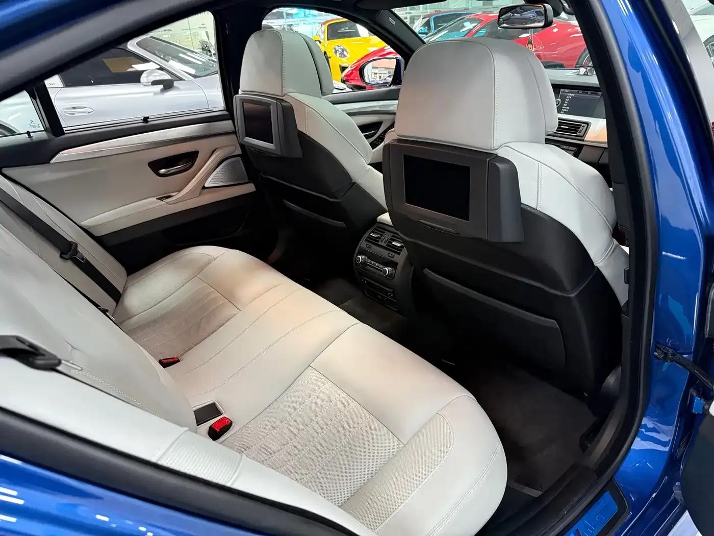 2012 BMW M5 — миниатюра 28