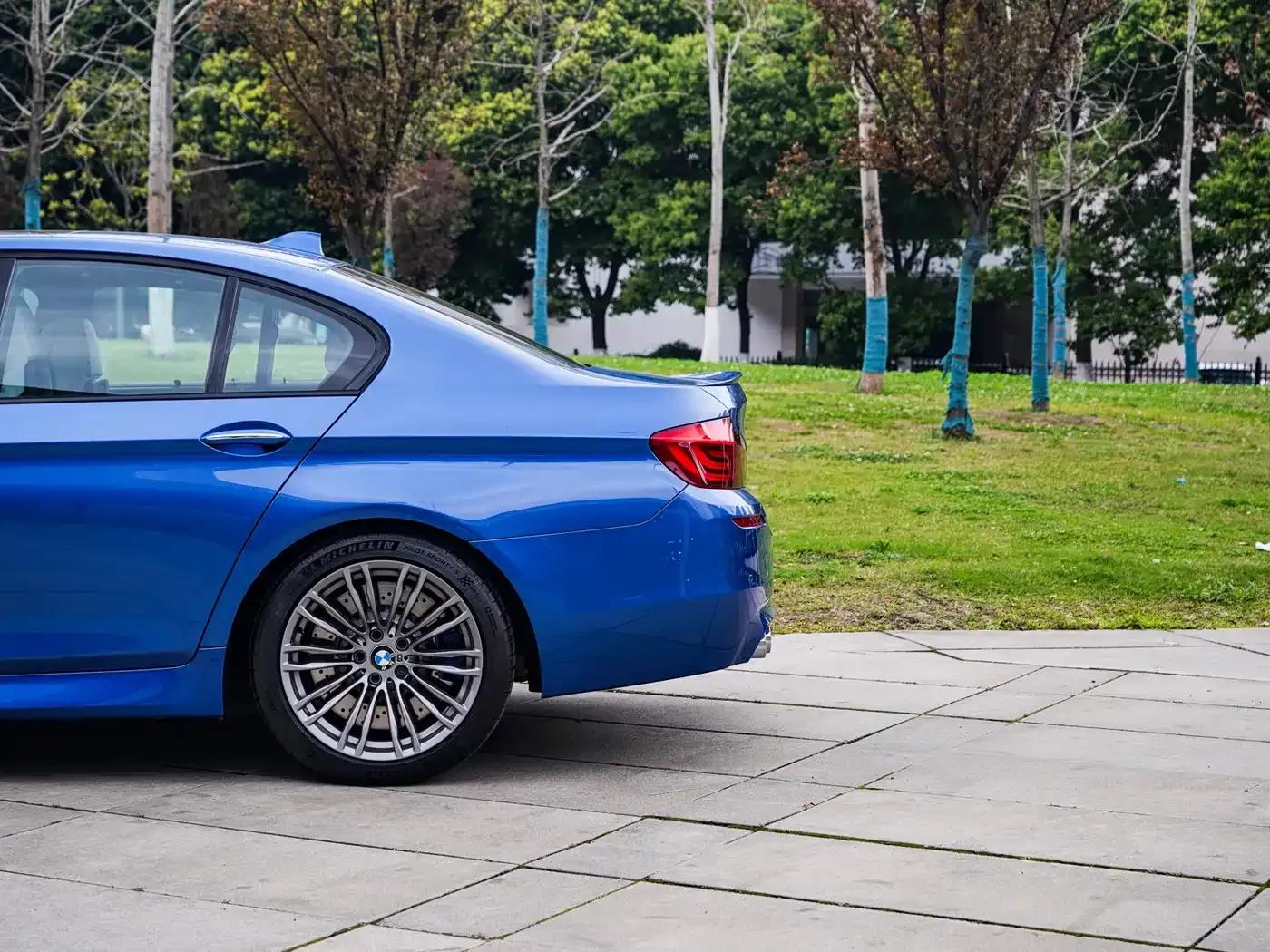 2012 BMW M5 — миниатюра 52