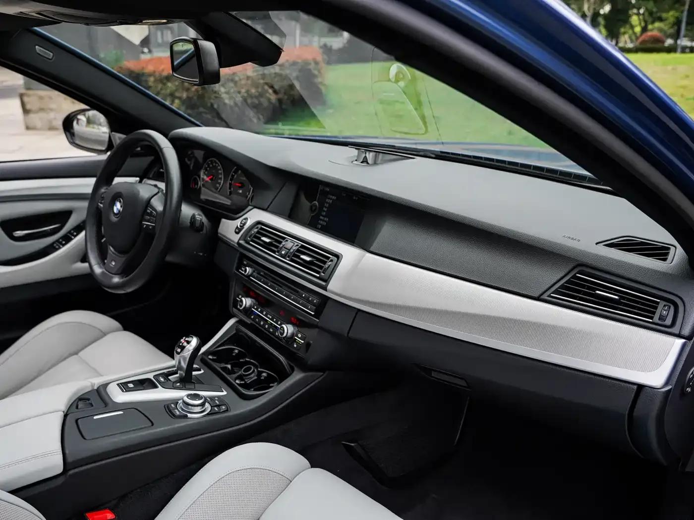 2012 BMW M5 — миниатюра 10