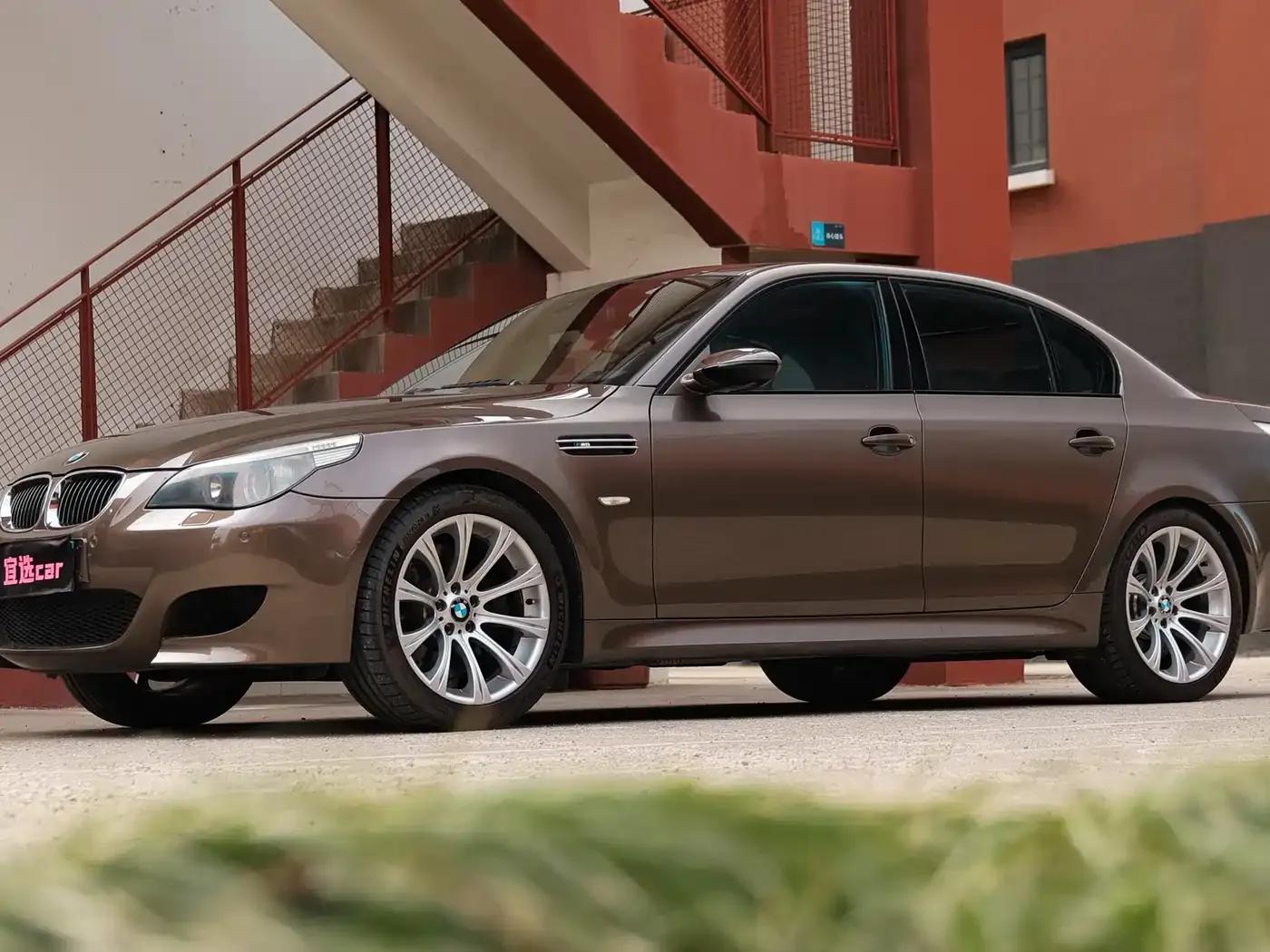 BMW M5 2005 — миниатюра 5