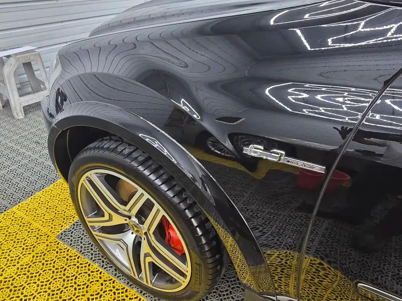 2011 Mercedes-Benz M-Class AMG ML 63 — миниатюра 14