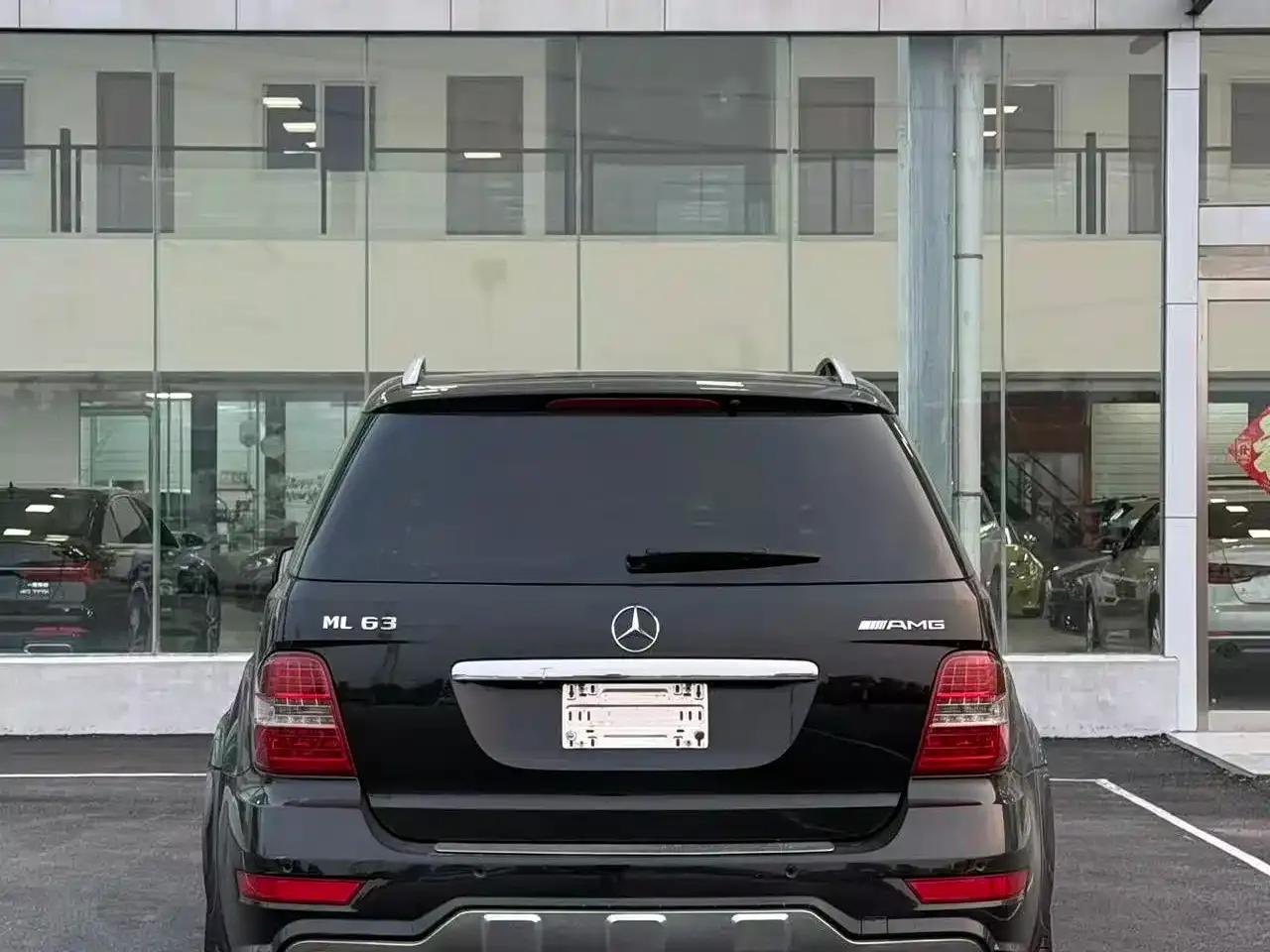 2011 Mercedes-Benz M-Class AMG ML 63 — миниатюра 3