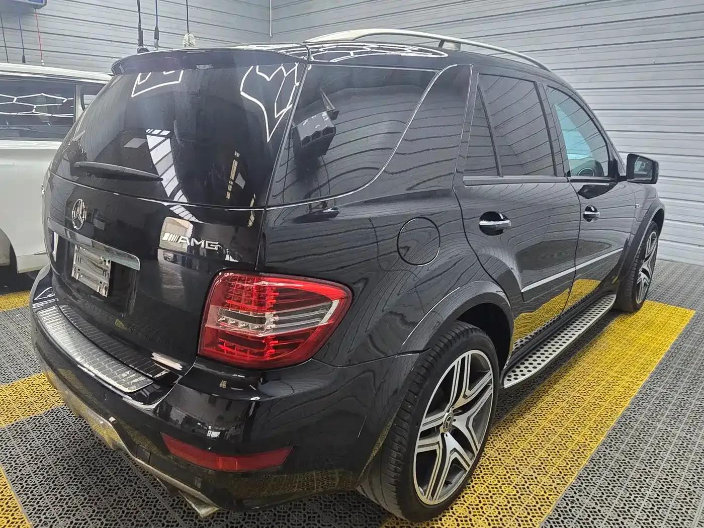 2011 Mercedes-Benz M-Class AMG ML 63 — миниатюра 6
