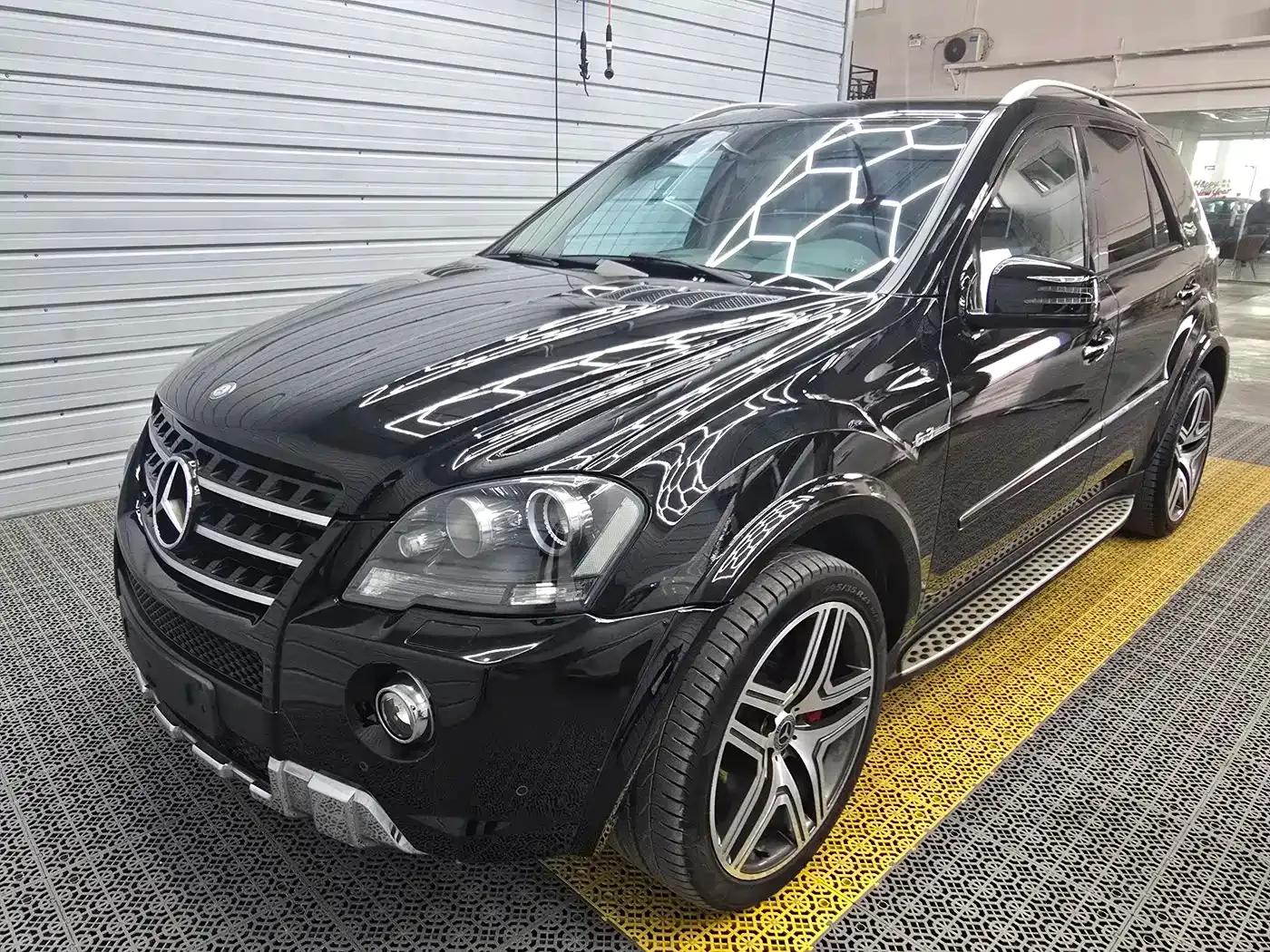 2011 Mercedes-Benz M-Class AMG ML 63 — миниатюра 8