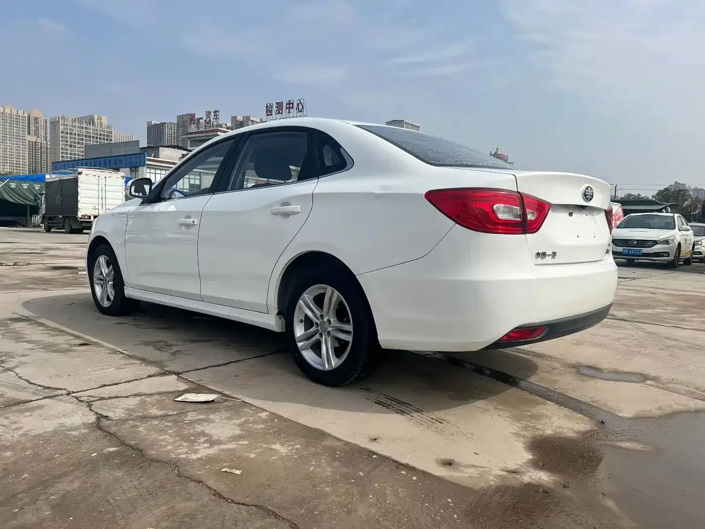 Bestune B30EV 2019 EV400 — миниатюра 8